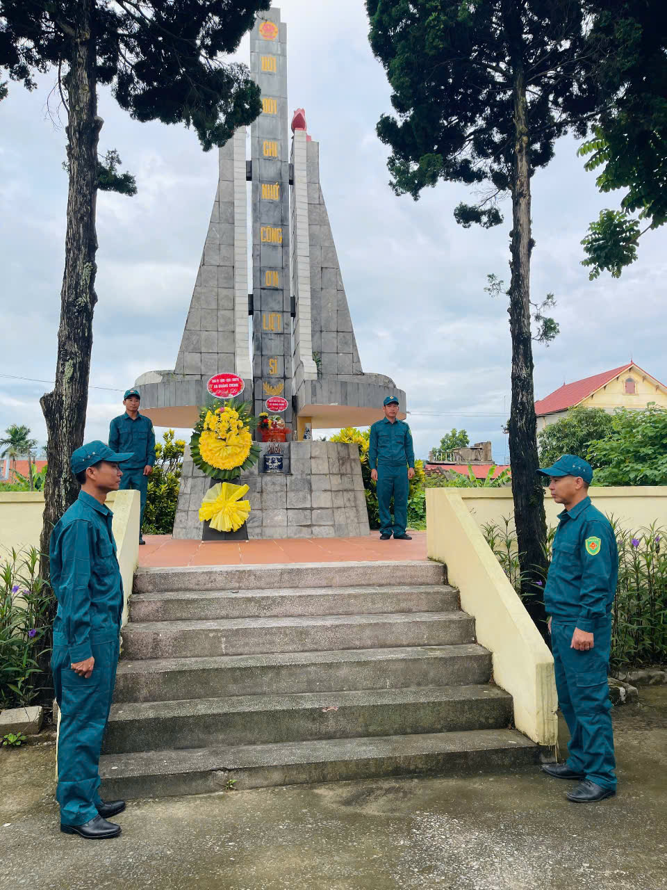 Anh-tin-bai